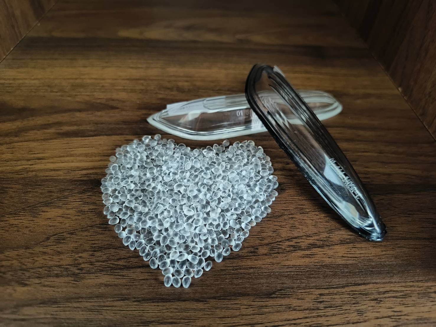 群府、TPU、射出